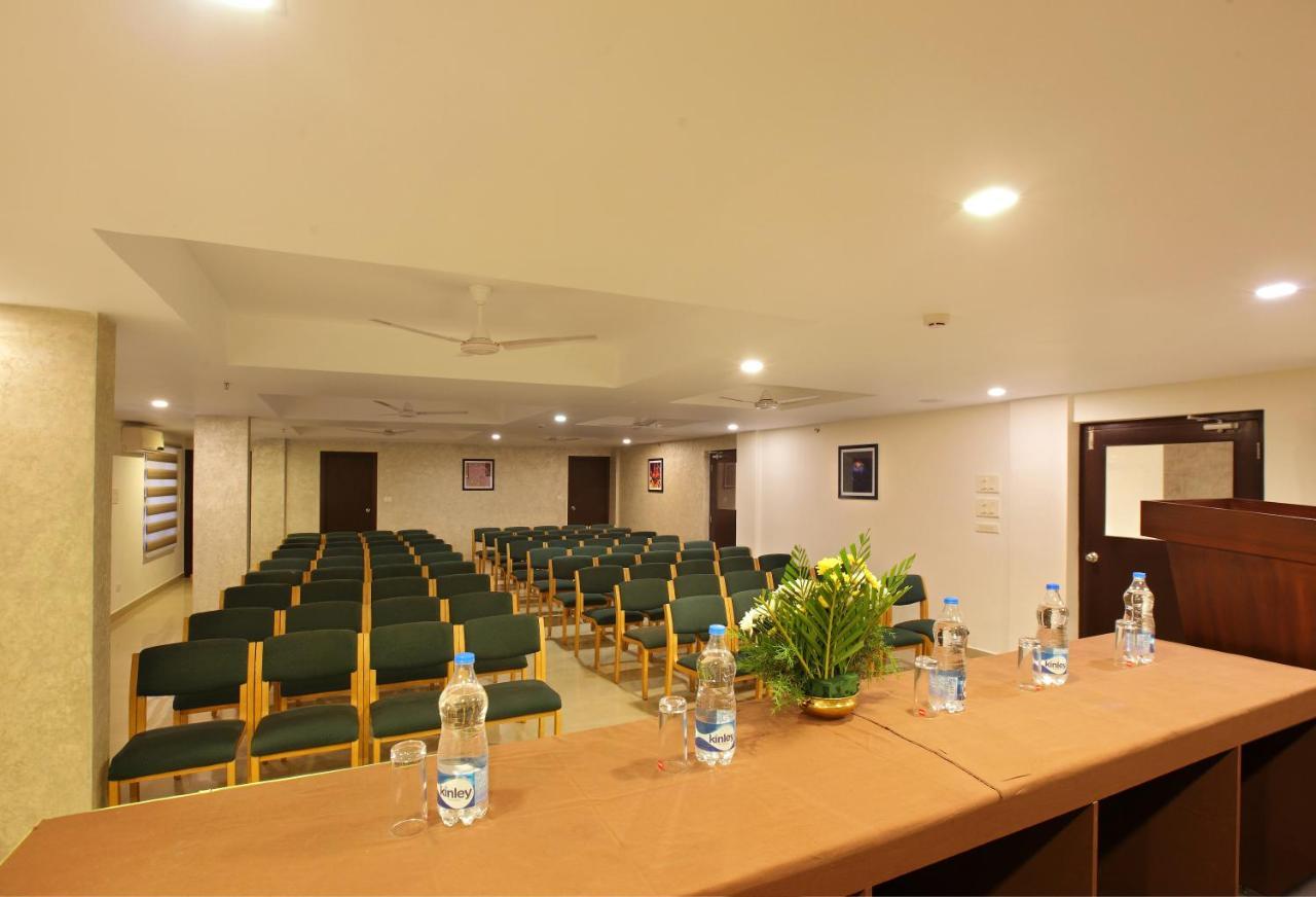 Hotel Park Residency Kuttiyadi Kuttyadi Zewnętrze zdjęcie